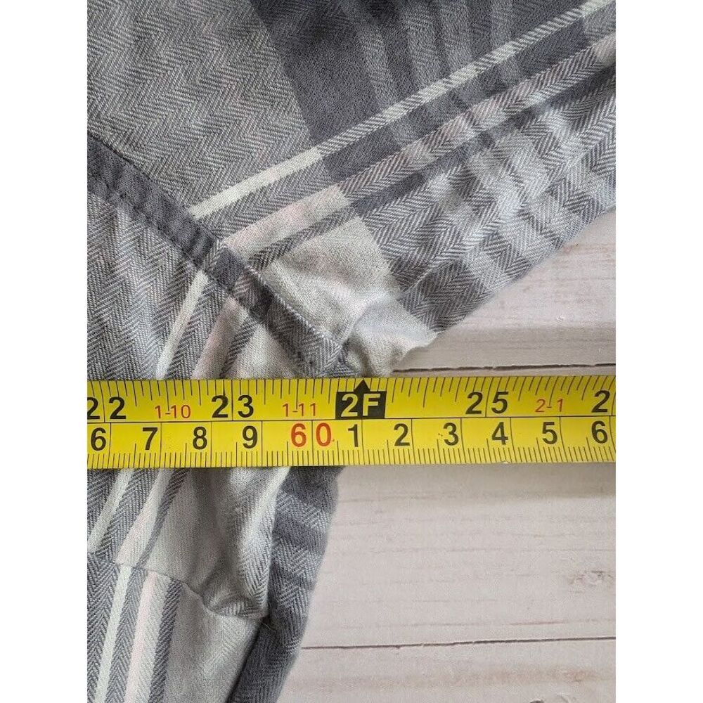 Croft Barrow Size XXL Gray Plaid Button Down Collar Long Sleeve Casual Top - Picture 4 of 8